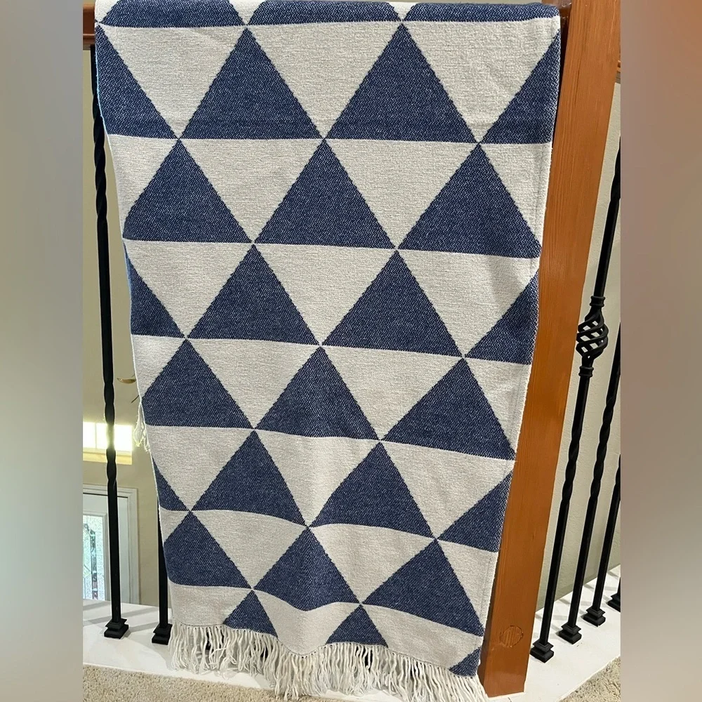 Pottery Barn Navy and Ivory PLAID FRINGE, TASSLE Throw, COTTAGECORE, 76X52